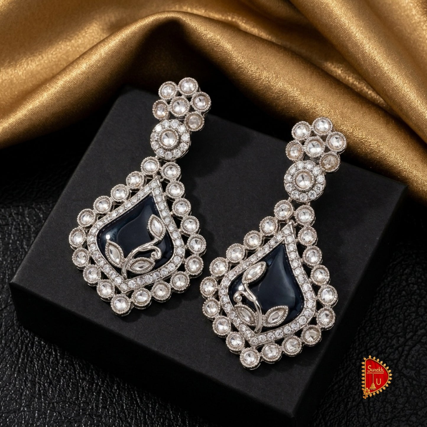 Black Leaf shaped Dangler
