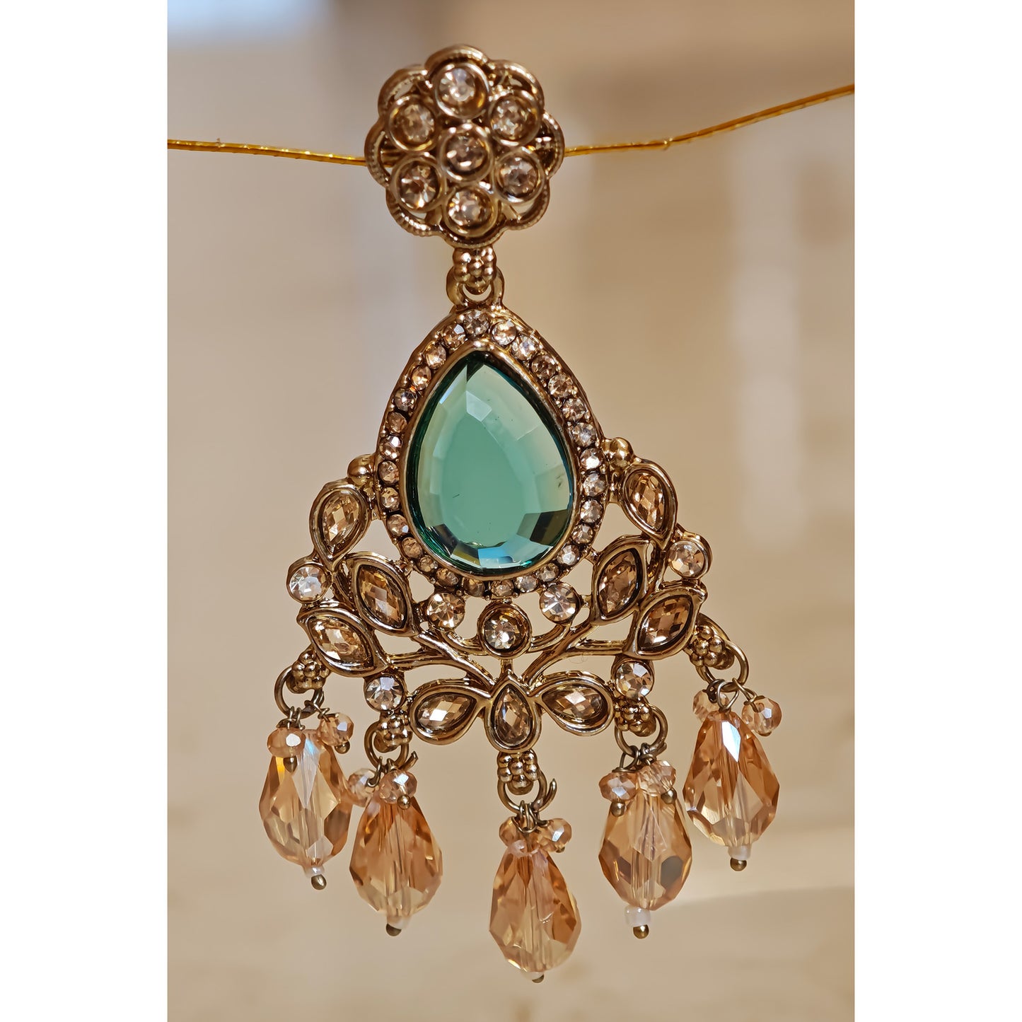 Green Kundan Leaf shaped Dangler