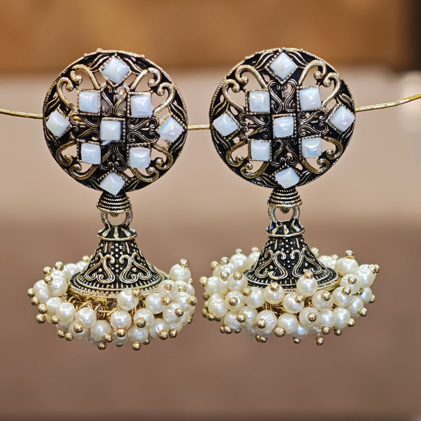 Round Pearl Cluster Jhumki